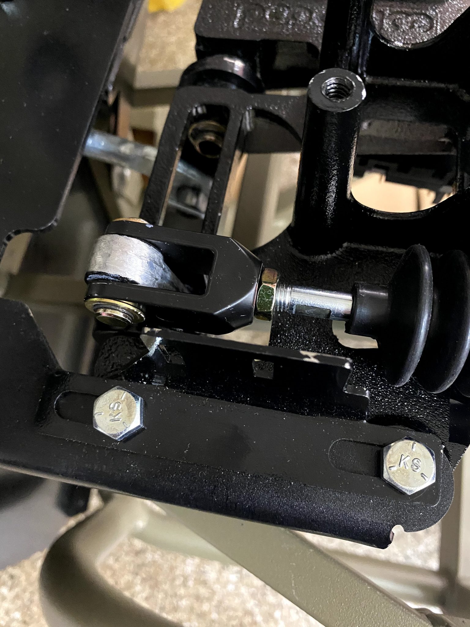 clutch master cylinder
