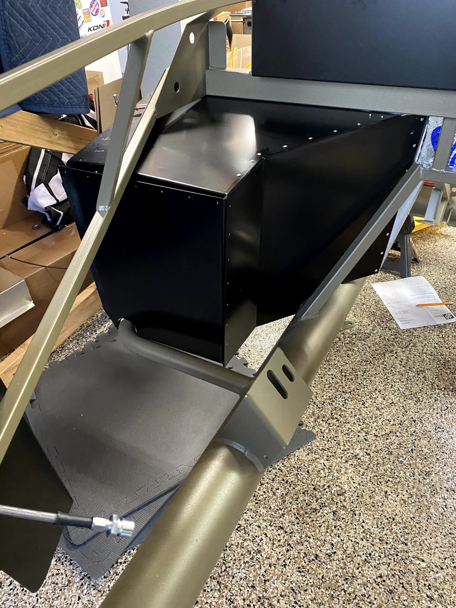 loosely fit footbox