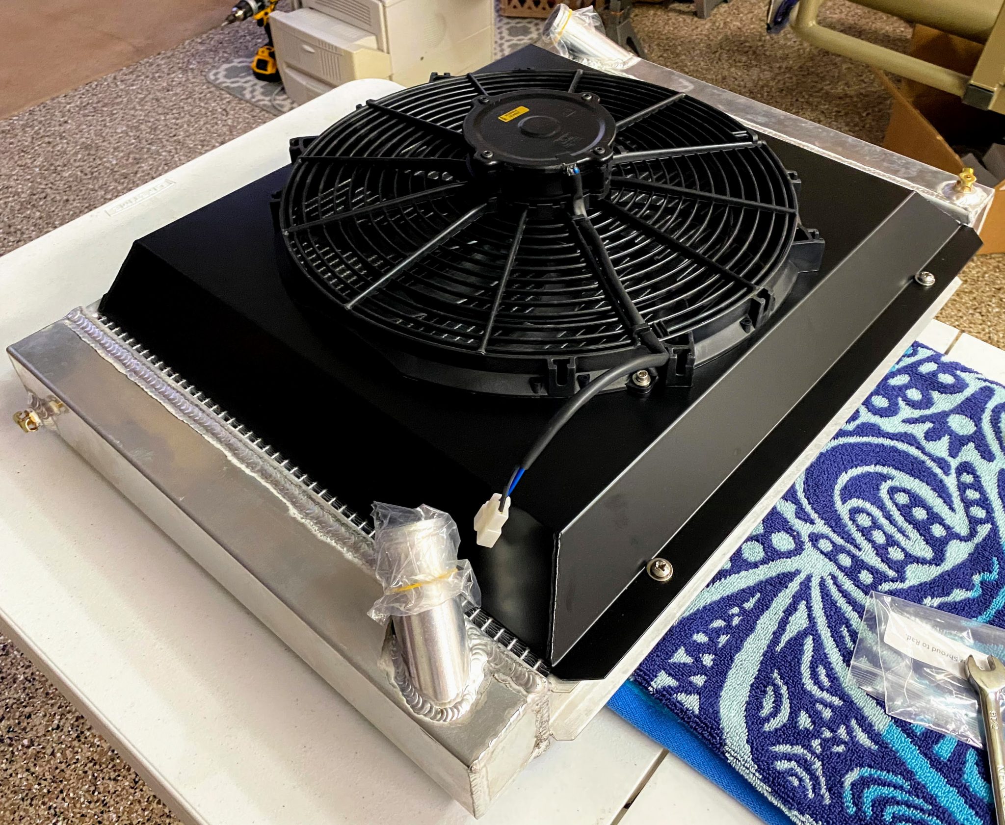 radiator shroud mounts