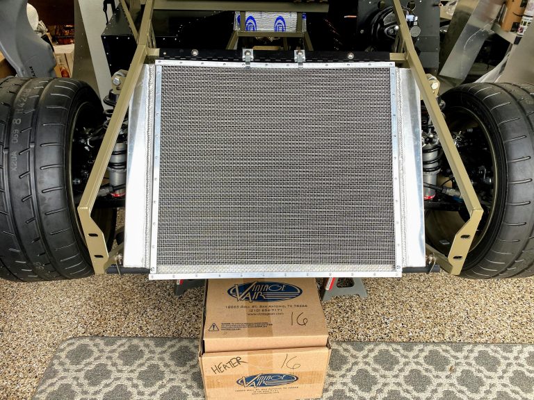Protective aluminum mesh for the radiator