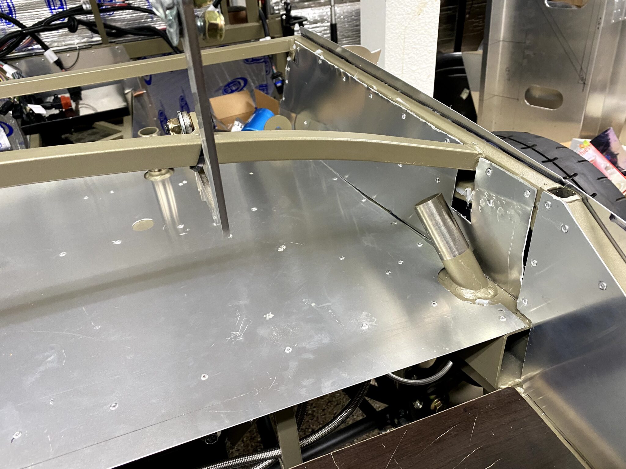 customizing trunk aluminum panels